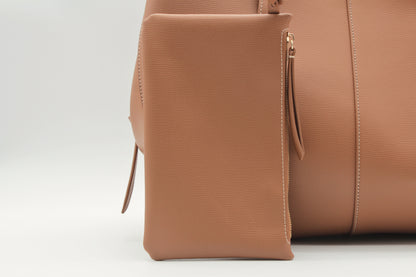 Mini Tote Bag Maila in Camel – herausnehmbare Innentasche mit Reißverschluss