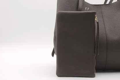 Tote Bag Mille Größe M in Dunkelbraun – herausnehmbare Innentasche mit Reißverschluss für Alltags-Essentials