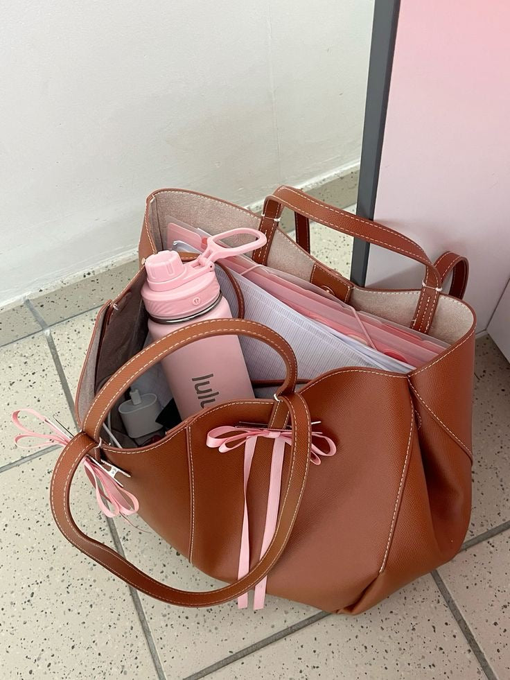 Tote Bag Maila Cognac, Foto einer Kundin