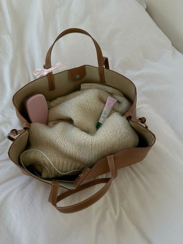 Mini Tote Bag Maila Camel, Foto einer Kundin