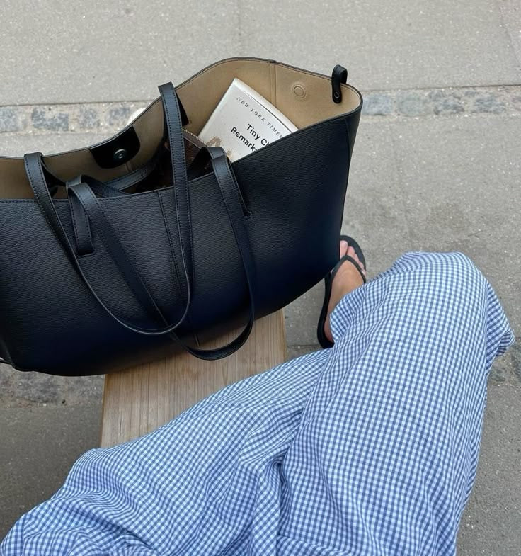 Tote Bag Maila Schwarz, Foto einer Kundin